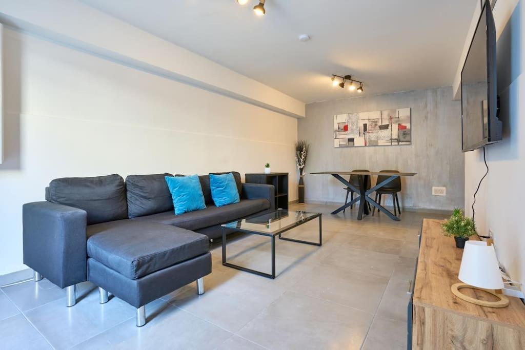 Urban Front - Walking Distance From Paceville And St George Bay Beach Is-Swieqi Bagian luar foto