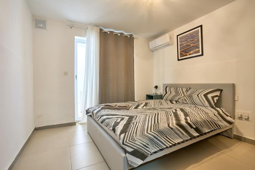 Urban Front - Walking Distance From Paceville And St George Bay Beach Is-Swieqi Bagian luar foto