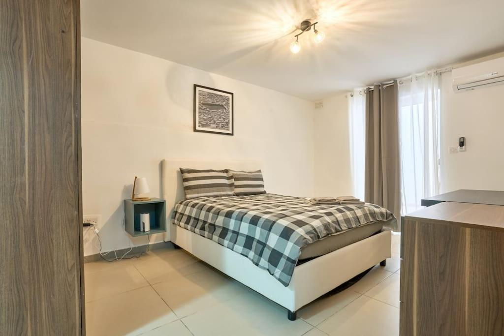 Urban Front - Walking Distance From Paceville And St George Bay Beach Is-Swieqi Bagian luar foto